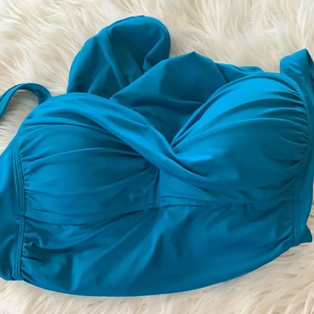 Liz Claiborne liz claiborne